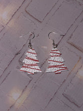 Load image into Gallery viewer, Christmas Tree Dangle Acrylic Earring