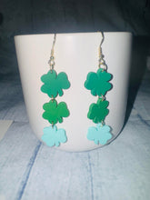 Load image into Gallery viewer, 3 Clovers Dangle Earring