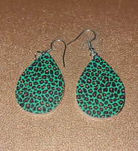 Load image into Gallery viewer, St Patrick&#39;s Day Dangle Earrings